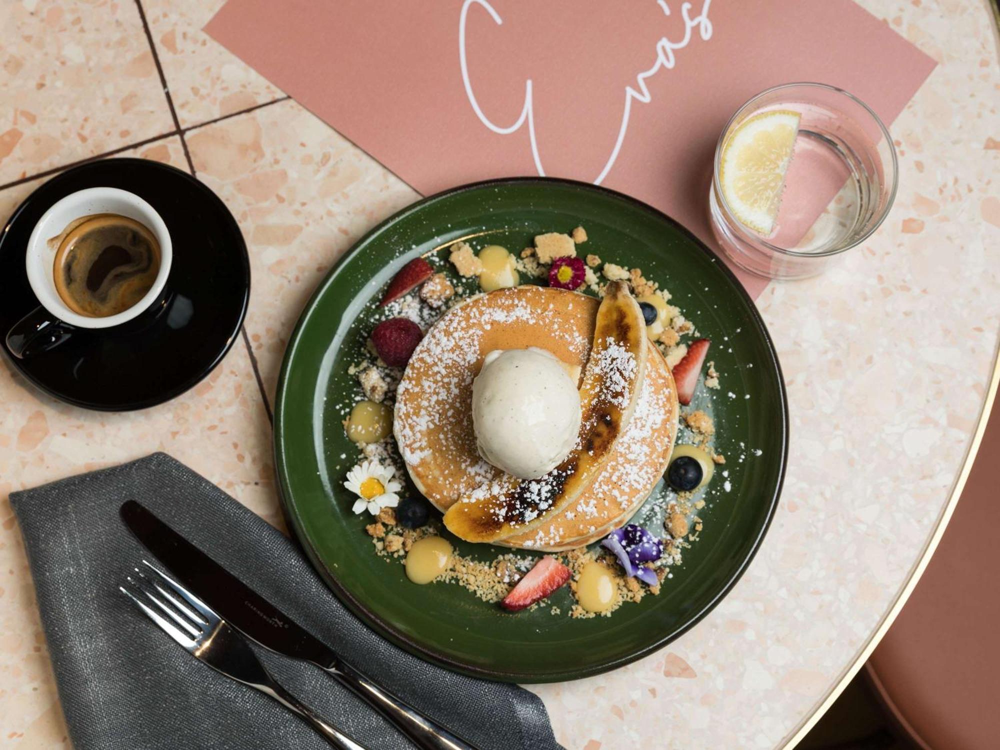 Pullman Melbourne City Centre Exterior foto A plate of pancakes